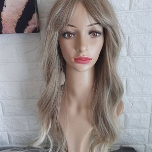 NWT Ash Blonde With Light Blonde Highlights Synthetic Wig